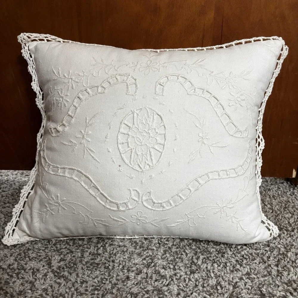 Vtg Ivory Embroidered Crochet Throw Pillow 15